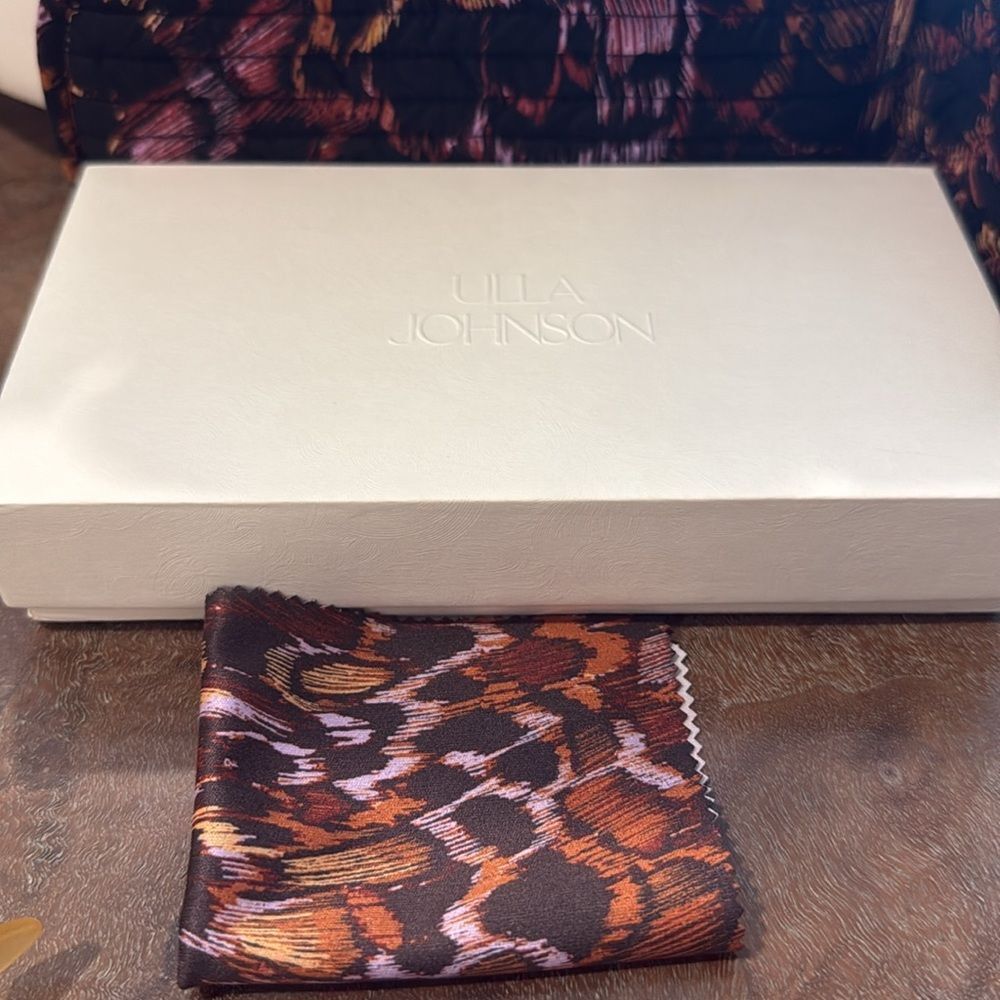 NIB Ulla Johnson Opal Sunglasses Butterfly Shape Ochre in color - Picture 8 of 9
